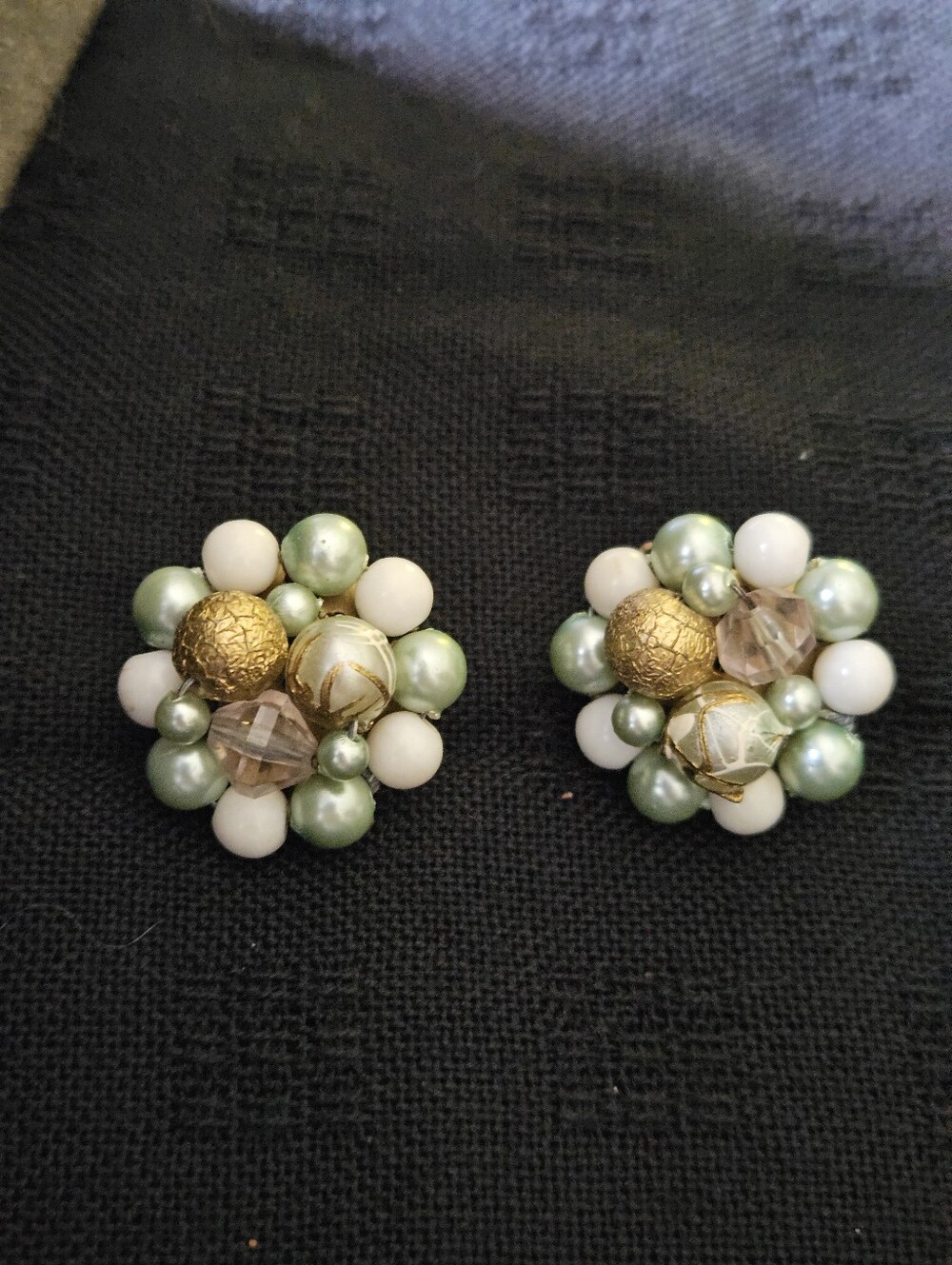Vintage Green, White, Gold And Crystal Clip-on Earrings.